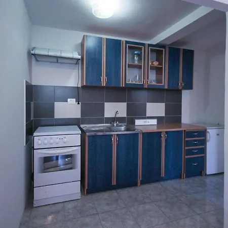 Apartment La Traviata With Parking *